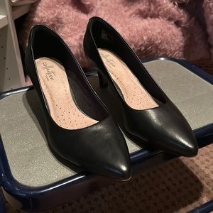 Clark’s Kitty Heel 8.5 black